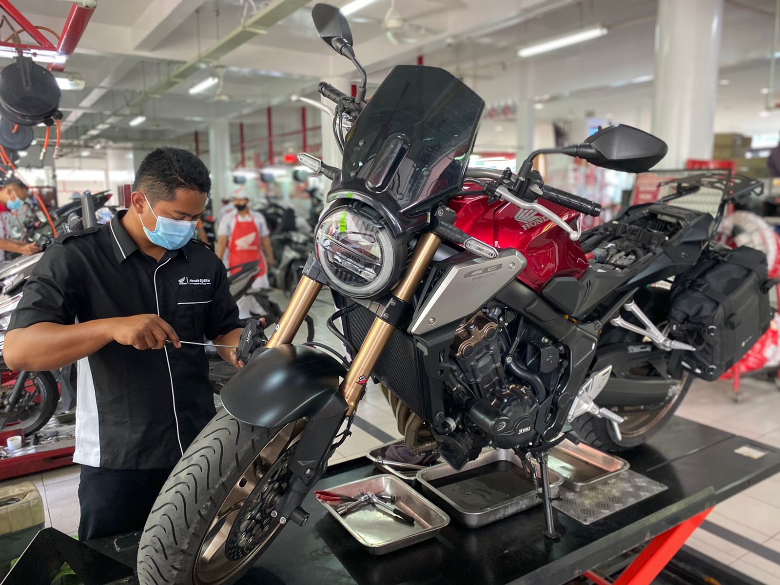 Musim Hujan, Perhatikan Perawatan Dan Kebersihan Rem Motor Honda Big Bike 